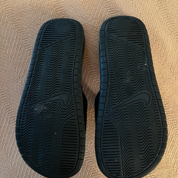 Nike Slides - Picture 3 of 3